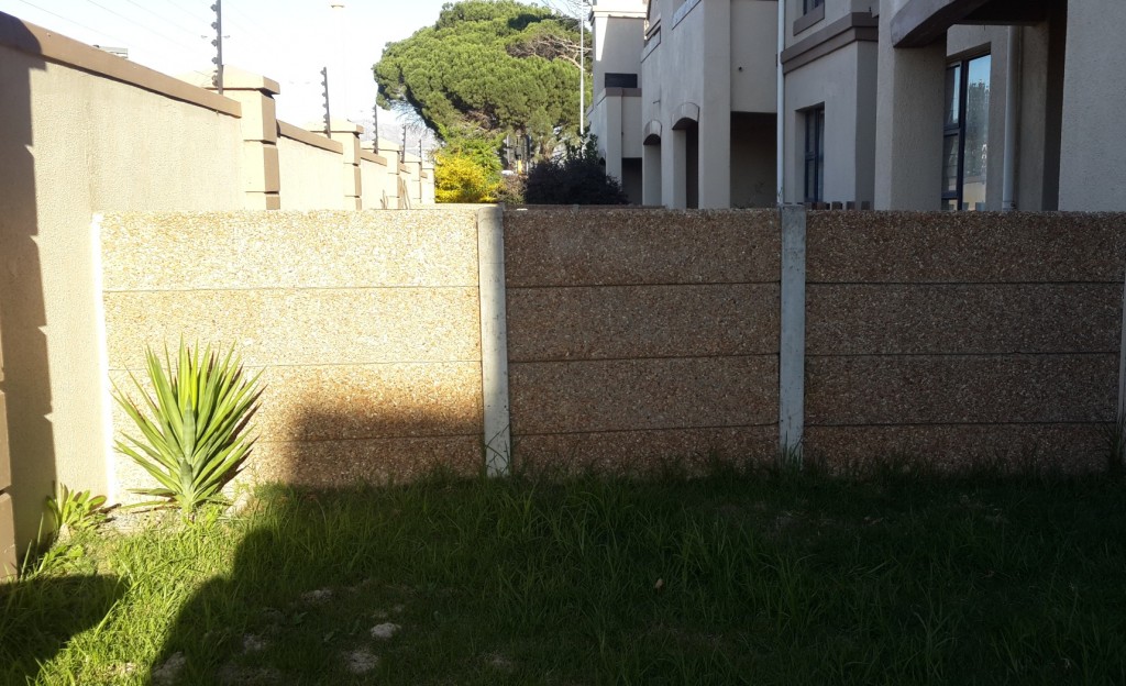 2.1 Trellis Garden Before